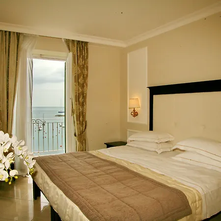 Miramare Hotel 4*