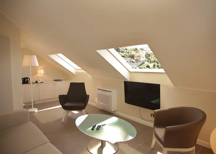 ホテル Miramare &